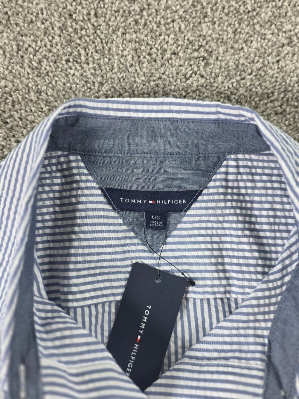 NWT Tommy Hilfiger Blue/White Pinstripe  Sleeveless button-up top - Picture 4 of 9